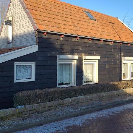Schwone Diekhuusje - Vakantiewoning Aan De Noordzeekust Vila Schoondijke Exterior foto