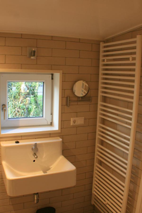 Schwone Diekhuusje - Vakantiewoning Aan De Noordzeekust Vila Schoondijke Exterior foto