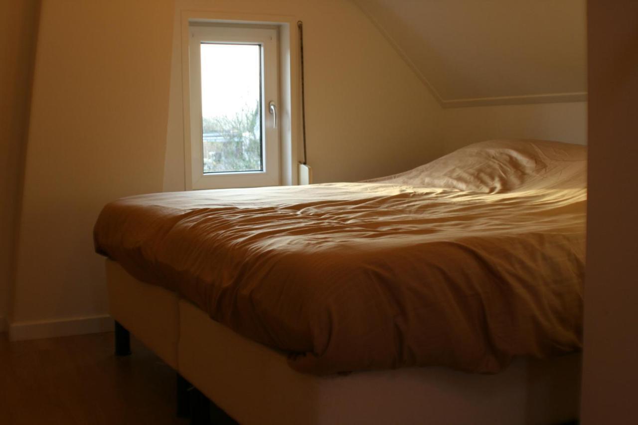 Schwone Diekhuusje - Vakantiewoning Aan De Noordzeekust Vila Schoondijke Exterior foto